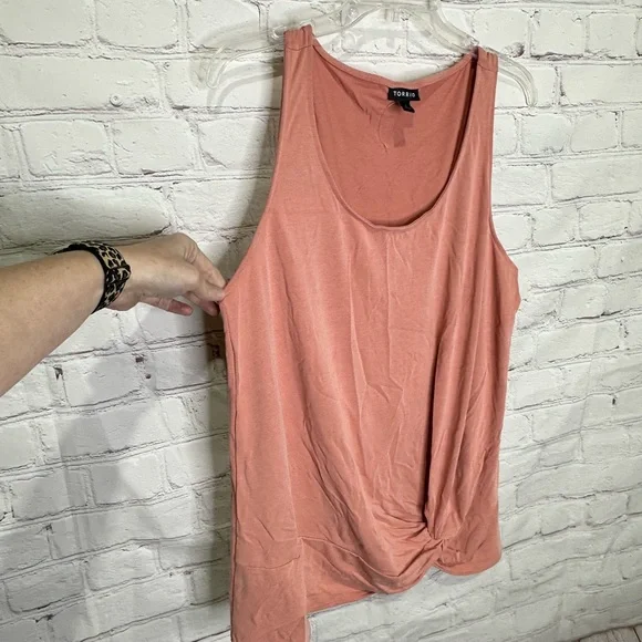 Torrid pink cupro front knit sleeveless tank top - Picture 2 of 9